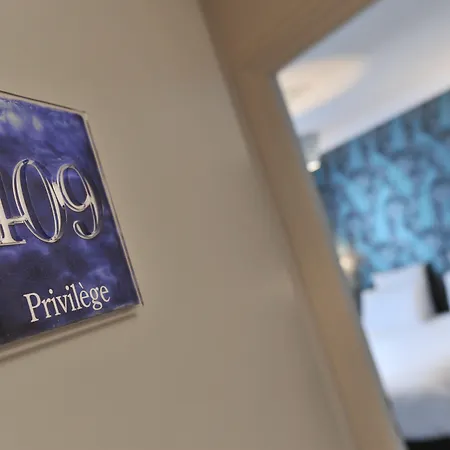 Mercure Paris Cloud Hippodrome 4*