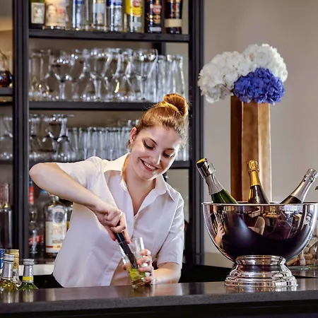 Mercure Paris Cloud Hippodrome Отель 4*