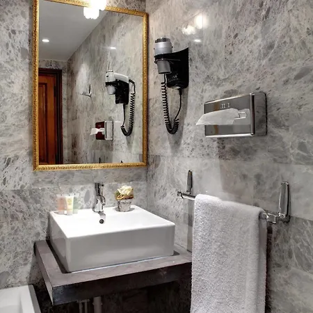Hotel Mercure Paris Cloud Hippodrome 4*