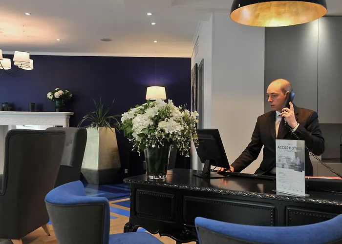 メルキュール パリ サン クルー ヒッポドローム 4* サン＝クルー