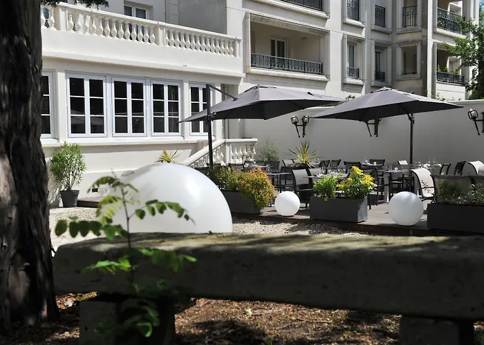 Mercure Paris Cloud Hippodrome Saint-Cloud