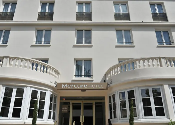 Mercure Paris Cloud Hippodrome 4*