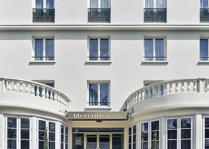 Hotell Mercure Paris Cloud Hippodrome 4*